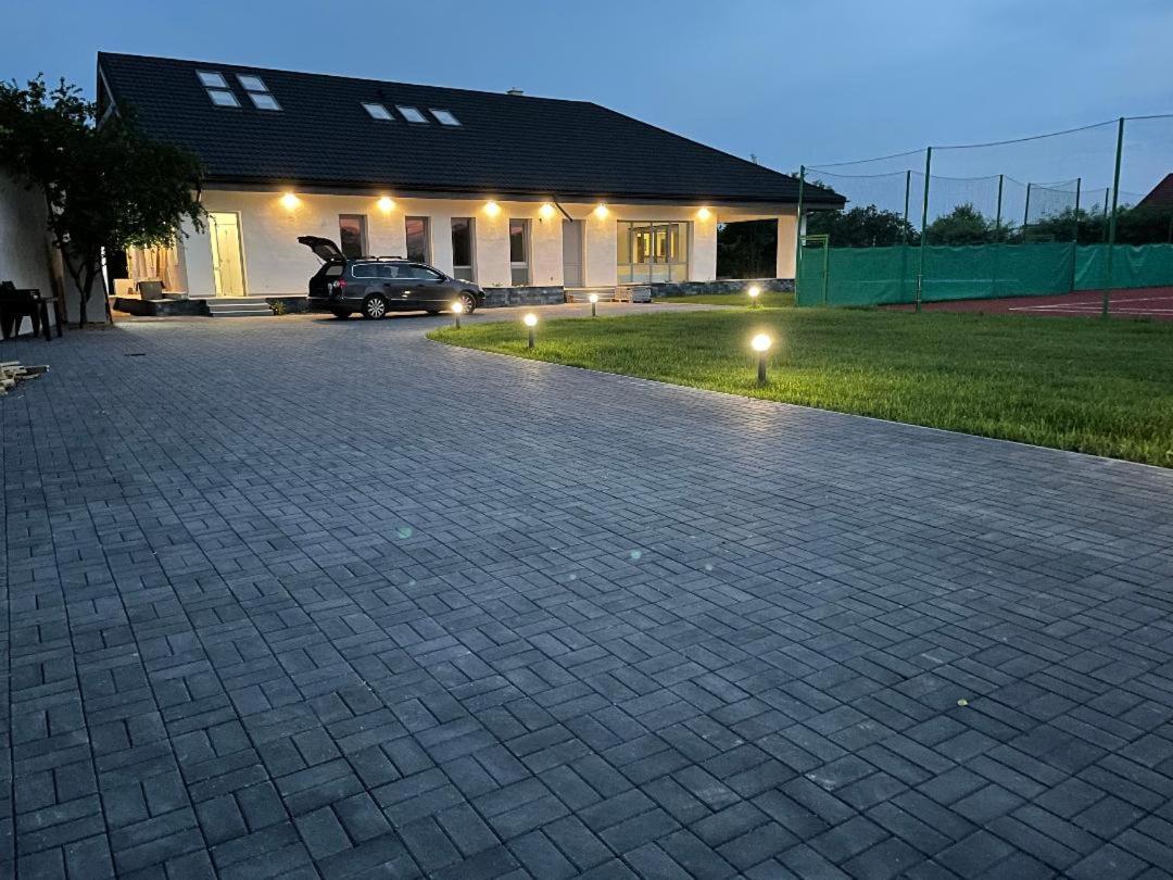 Lahuzur - Casa De Vacanta - Therme Balotesti & Aeroport Otopeni Săftica Exteriér fotografie